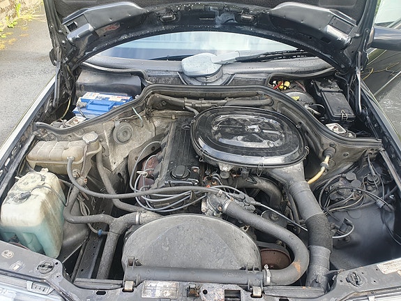 Mercedes-Benz E230 16 of 24