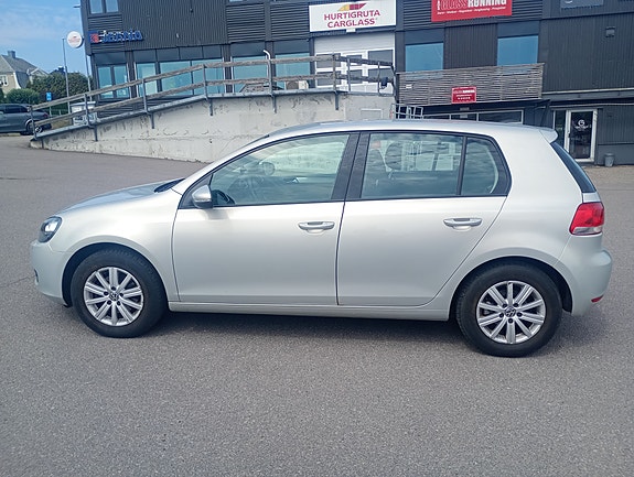 Volkswagen Golf VI 2 of 5