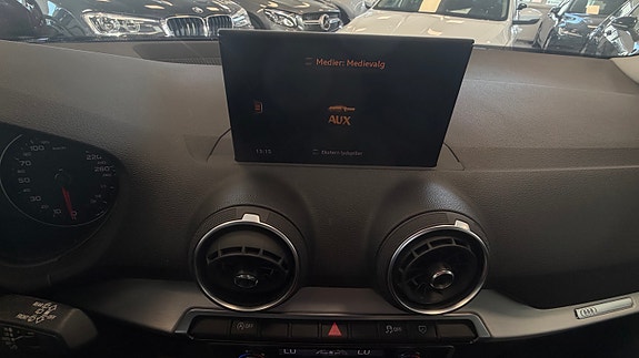 Audi Q2 25 of 30