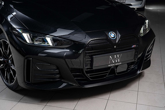 BMW i4 2 of 5