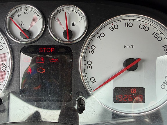 Peugeot 307 CC 3 of 5
