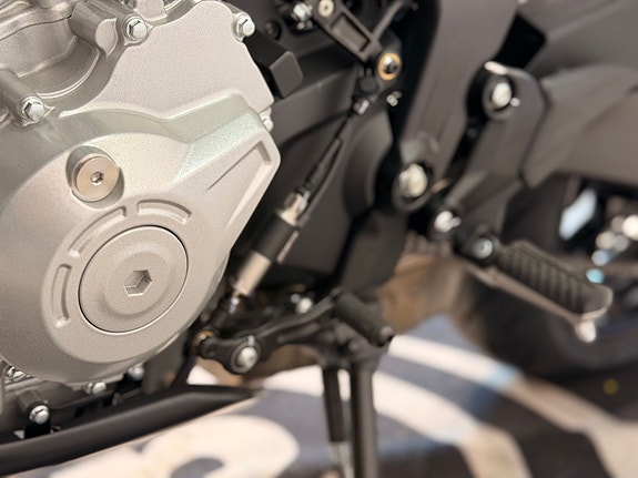 CFMOTO 675NK GP Edition 12 of 23
