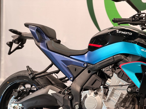 CFMOTO 675NK GP Edition 9 of 23