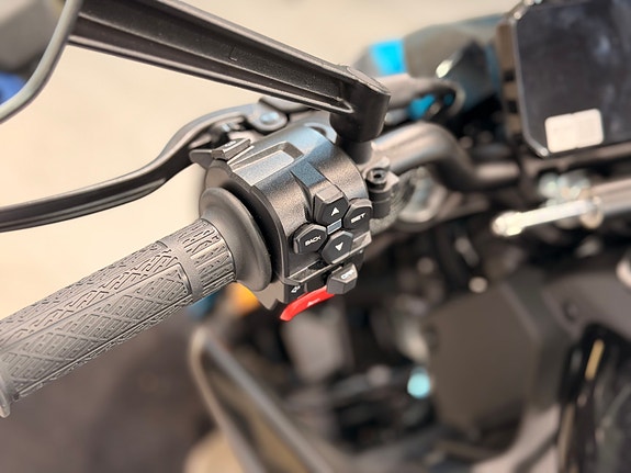 CFMOTO 675NK GP Edition 17 of 23