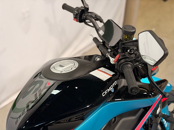 CFMOTO 675NK GP Edition 20 of 23