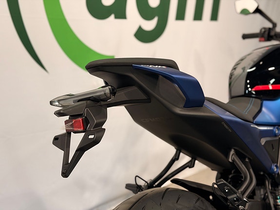 CFMOTO 675NK GP Edition 22 of 23