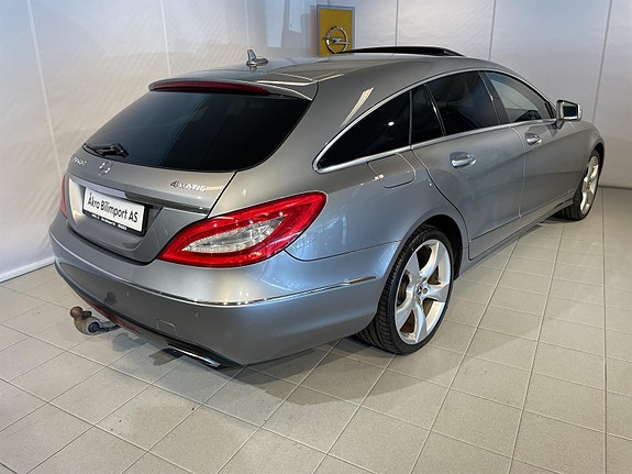 Mercedes-Benz CLS350 d 2 of 5