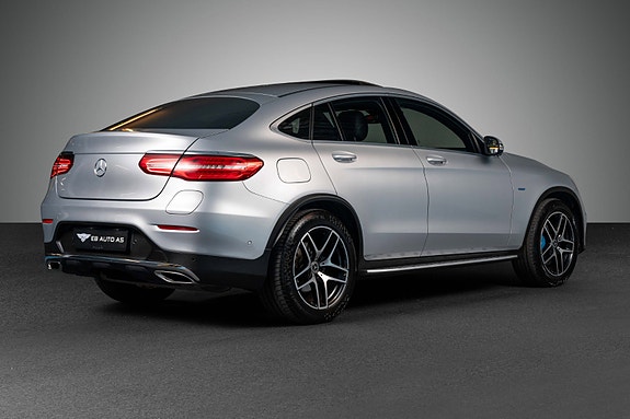 Mercedes-Benz GLC350 e 2 of 5