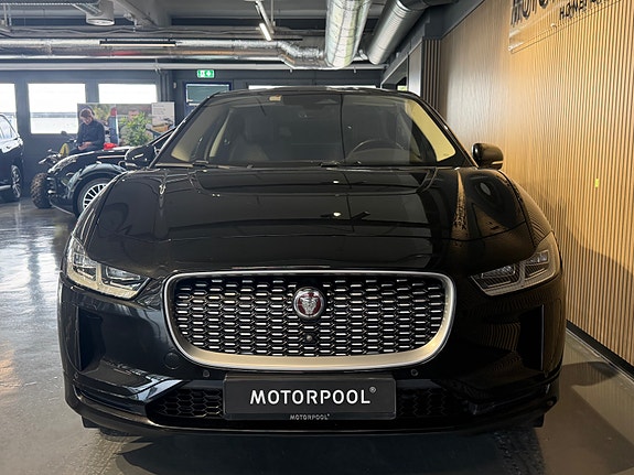 Jaguar I-PACE 2 of 5