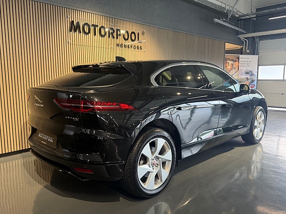 Jaguar I-PACE 4 of 5