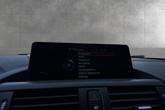 BMW 220i 11 of 18