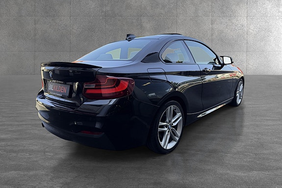 BMW 220i 2 of 18