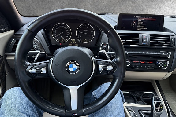 BMW 220i 7 of 18