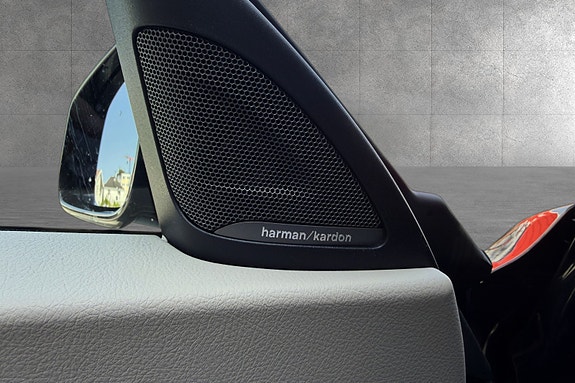 BMW 220i 16 of 18