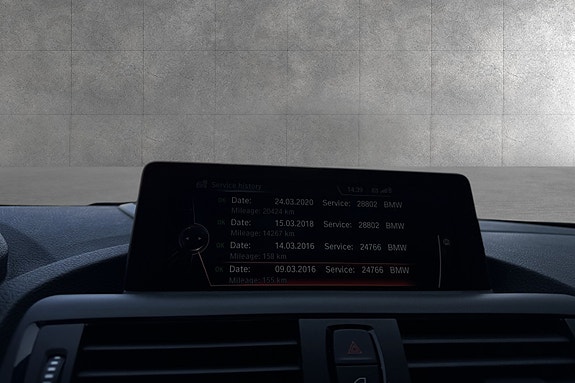 BMW 220i 13 of 18