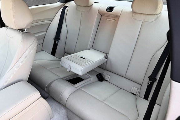 BMW 220i 17 of 18