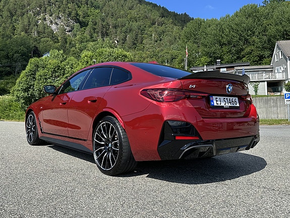 BMW i4 3 of 5