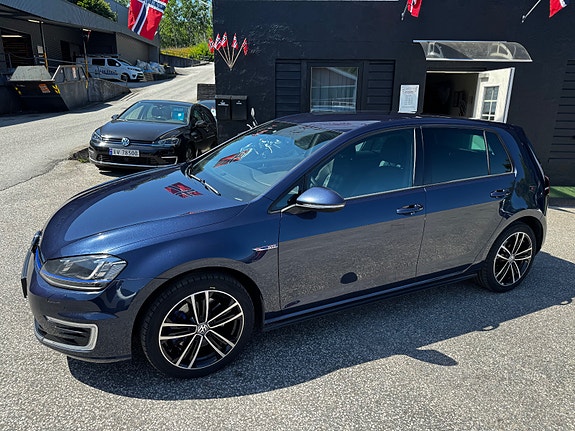 Volkswagen Golf VII 3 of 5