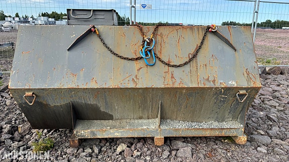 Andre Farmertanken AB 2000 L 2 of 5