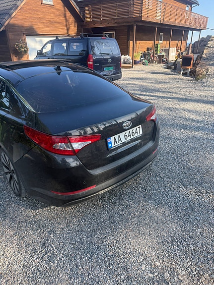 Kia Optima 2 of 13