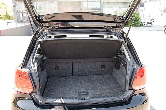 Volkswagen Polo 9 of 17