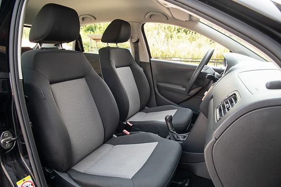Volkswagen Polo 12 of 17