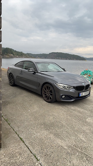 BMW 420i 3 of 5