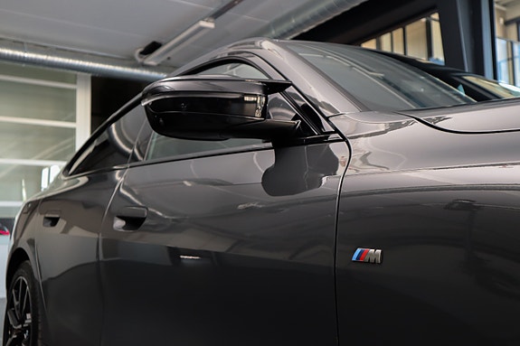 BMW i4 3 of 5