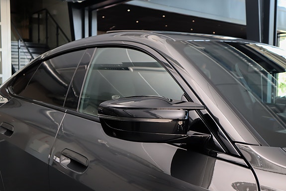 BMW i4 4 of 5