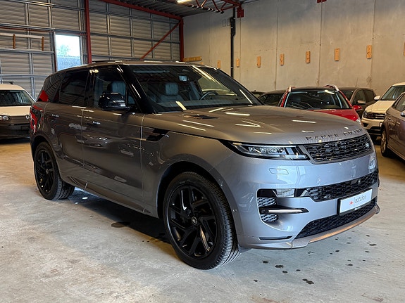Land Rover Range Rover Sport 4 of 5
