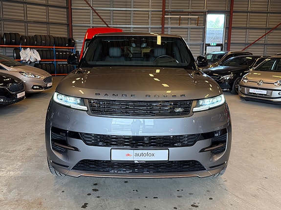 Land Rover Range Rover Sport 3 of 5