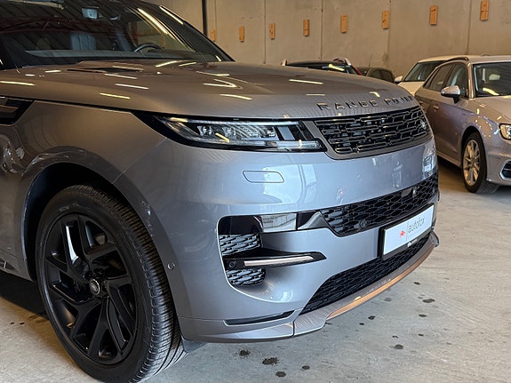 Land Rover Range Rover Sport 5 of 5