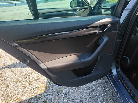 Skoda Octavia 15 of 29