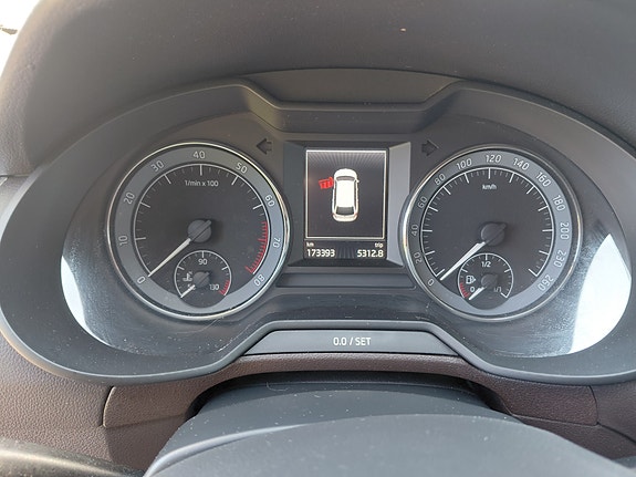 Skoda Octavia 18 of 29