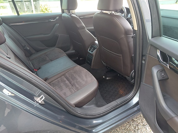 Skoda Octavia 10 of 29