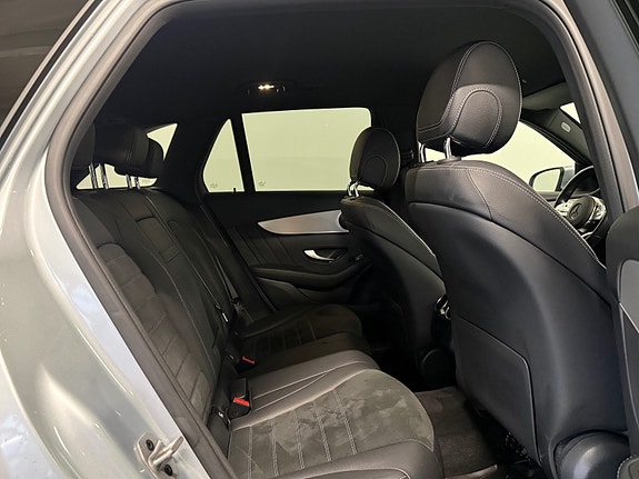 Mercedes-Benz GLC300 e 7 of 27