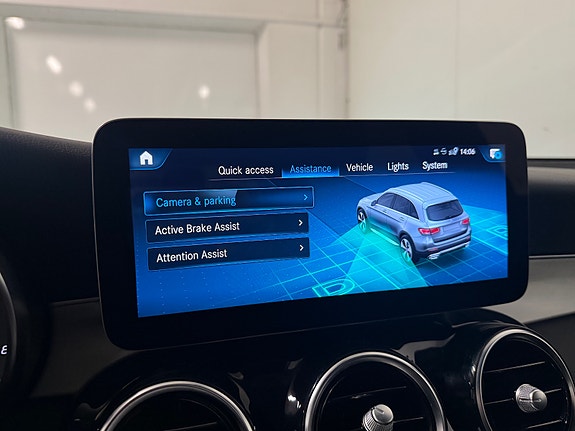 Mercedes-Benz GLC300 e 27 of 27