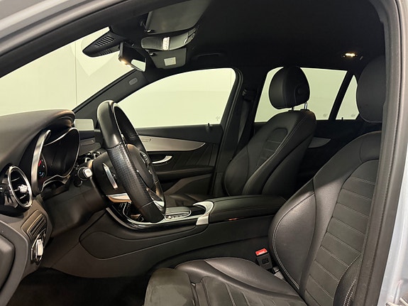 Mercedes-Benz GLC300 e 16 of 27