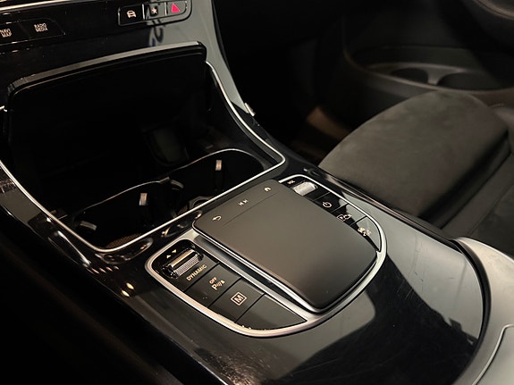 Mercedes-Benz GLC300 e 20 of 27