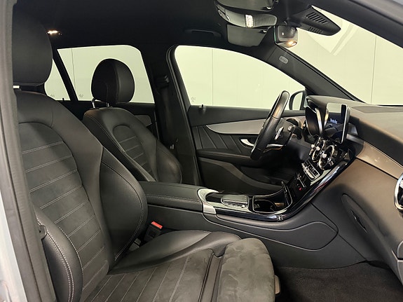 Mercedes-Benz GLC300 e 5 of 5