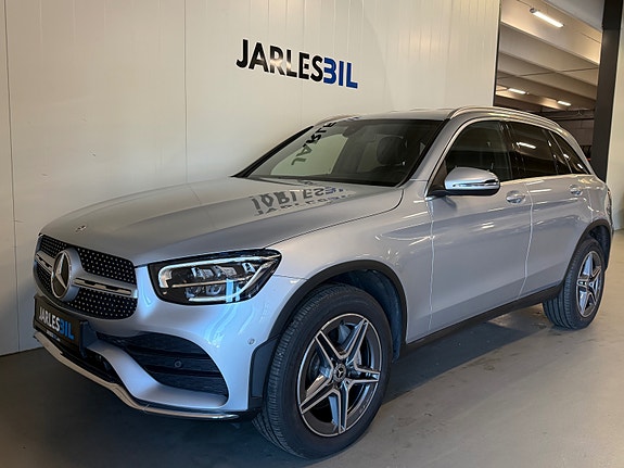 Mercedes-Benz GLC300 e 11 of 27