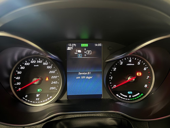 Mercedes-Benz GLC300 e 22 of 27