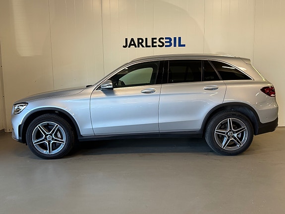 Mercedes-Benz GLC300 e 12 of 27