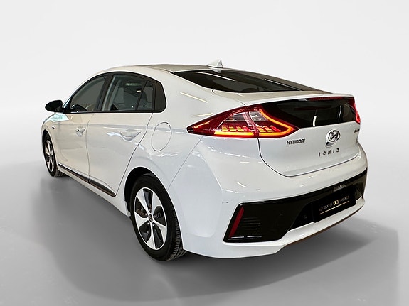 Hyundai IONIQ 5 of 5
