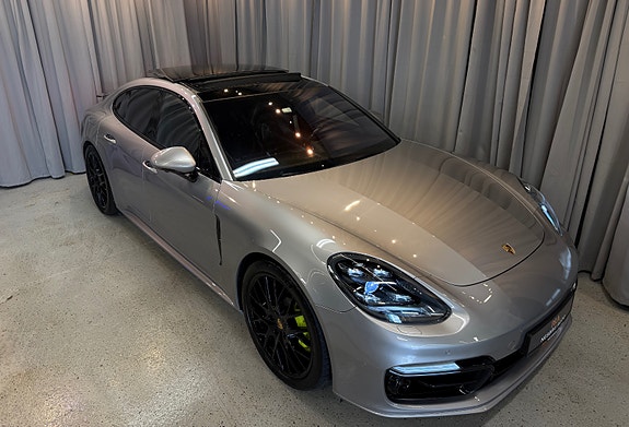 Porsche Panamera 2 of 5