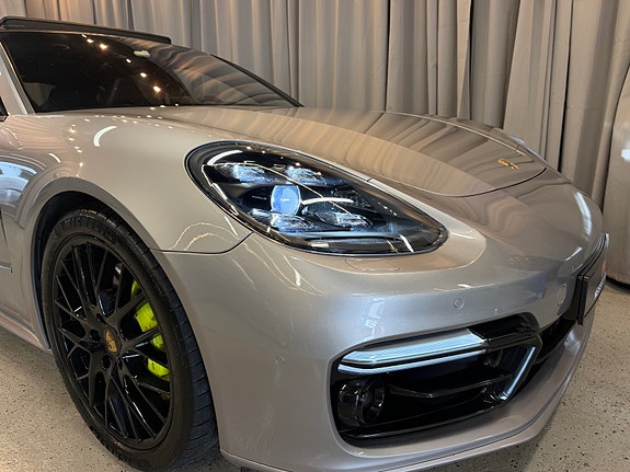 Porsche Panamera 3 of 5
