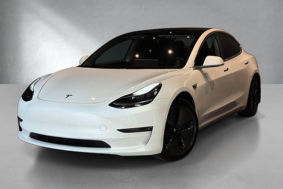 Tesla Model 3 2 of 5