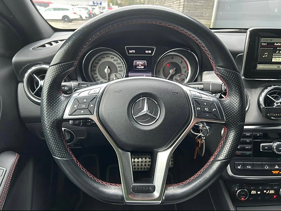 Mercedes-Benz GLA220 5 of 21