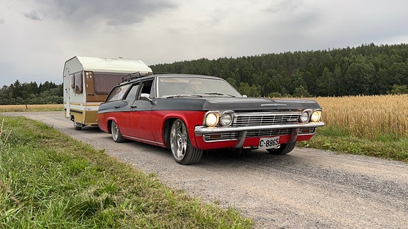 Chevrolet Impala 2 of 5