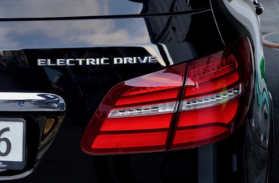 Mercedes-Benz B-Electric 3 of 5